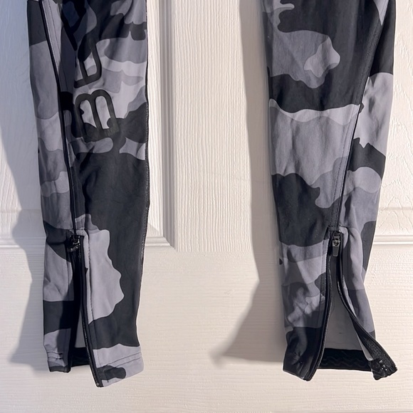 Small gym workout camo pants - Picture 3 of 6